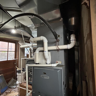 HVACS 1 units that needs replaced that is non-functioning.